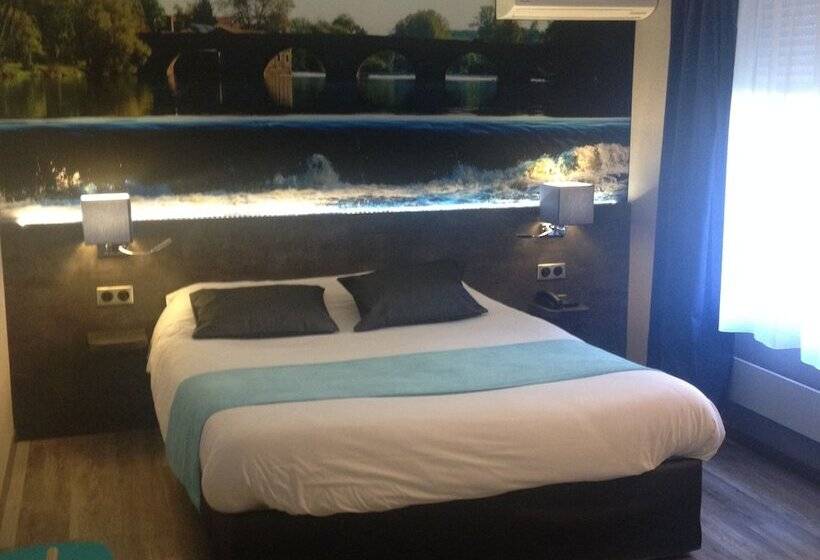 Номер Deluxe, The Originals City, Hôtel Le Boeuf Rouge, Saintjunien