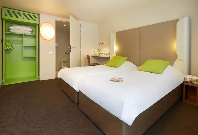 Quarto Estandar, Campanile Hotel Compiegne