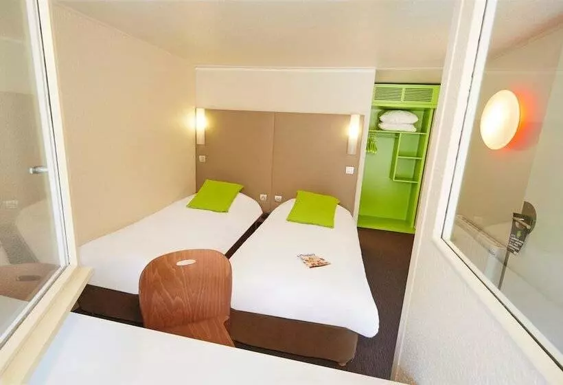 Quarto Estandar, Campanile Hotel Compiegne