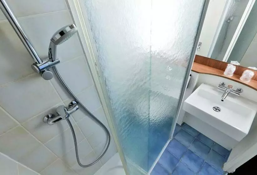 اتاق استاندارد, Campanile Paris Ouest Porte De Champerret Levallois