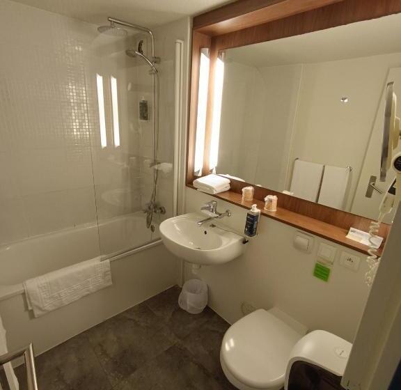 Номер Комфорт, Brit Hotel Quimper Sud
