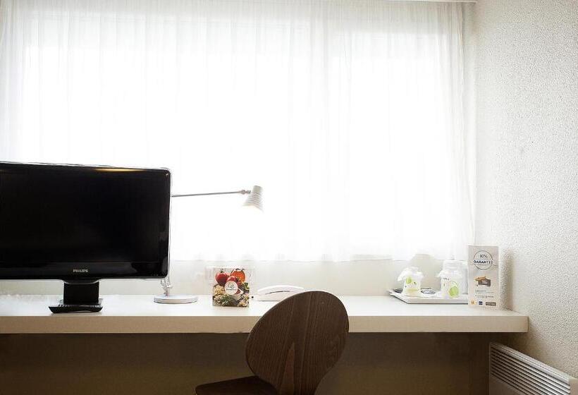 Номер Комфорт, Brit Hotel Quimper Sud