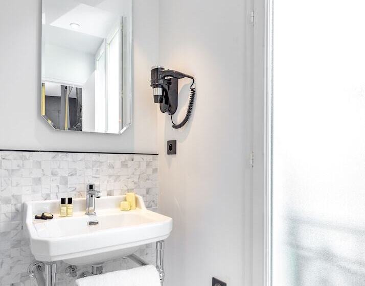 古典房间, Clarisse