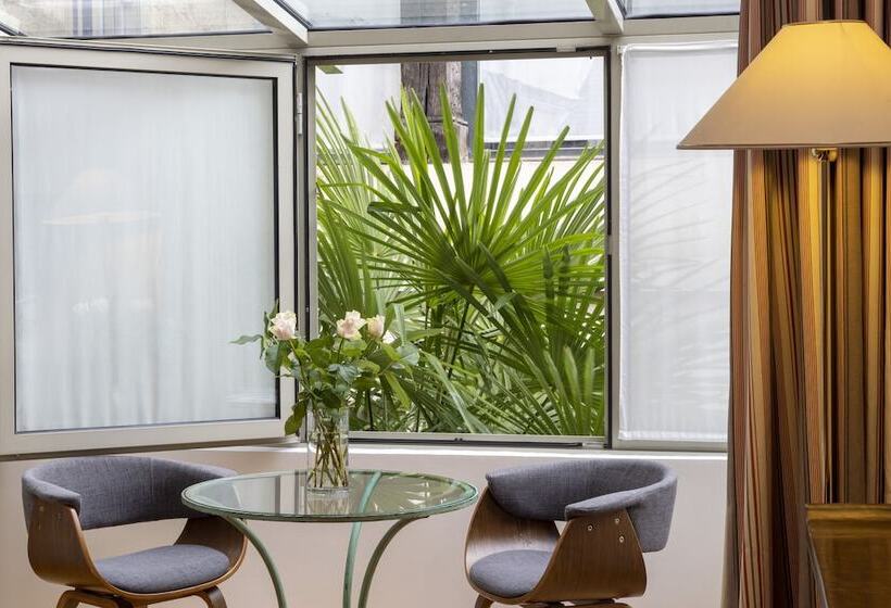 سوییت جونیور, Du Jeu De Paume