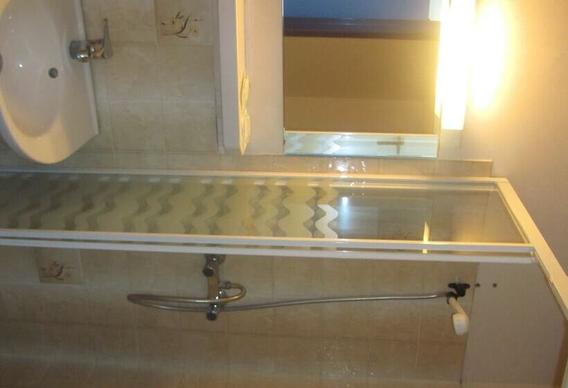 חדר סטנדרט לארבעה, Duchesse Anne