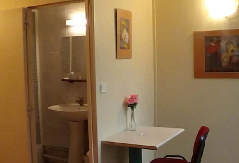 Номер Стандарт, Hôtel Du Palais