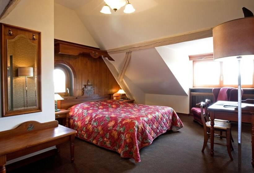 Номер Дюплекс, Hôtel Restaurant La Charrue