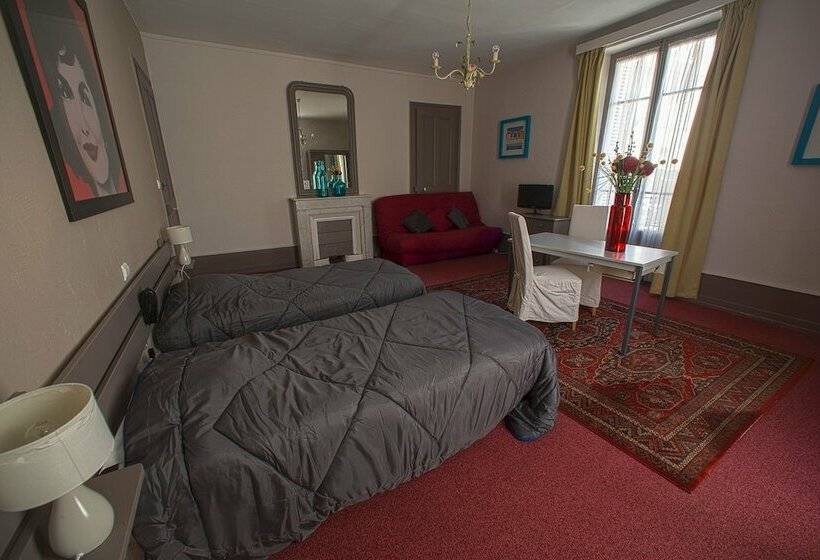 Quarto Quádruplo Estandar, Hôtel Thermal