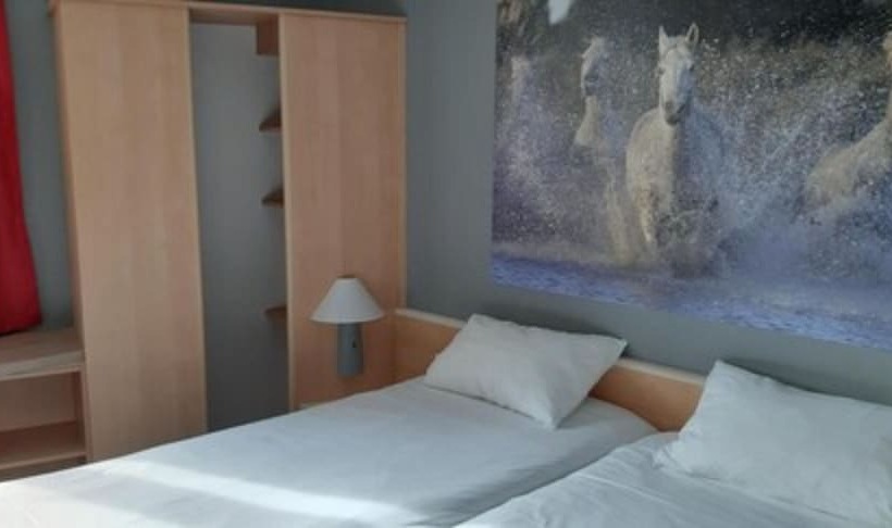 Номер Стандарт, Ibis Arles