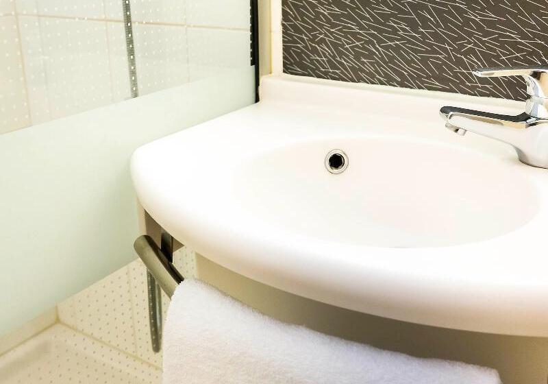 Номер Стандарт, Ibis Lorient Centre Hôtelier