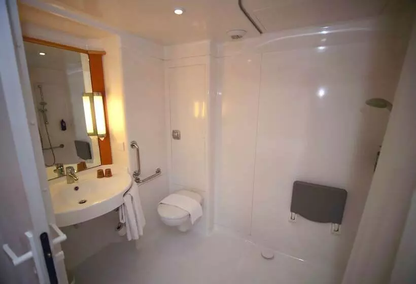 Standard-huone, Ibis Nemours