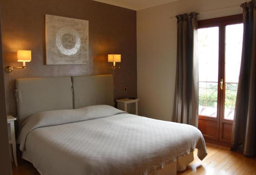 컴포트 룸, La Petite Auberge