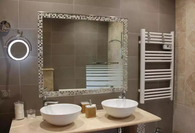 Juniorsviitti, La Petite Auberge