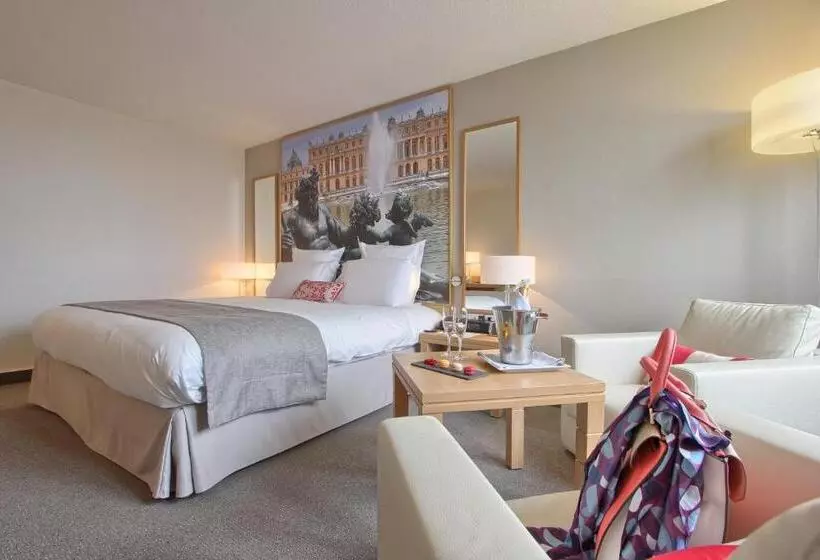 プレステージルーム, Mercure Parisvelizy