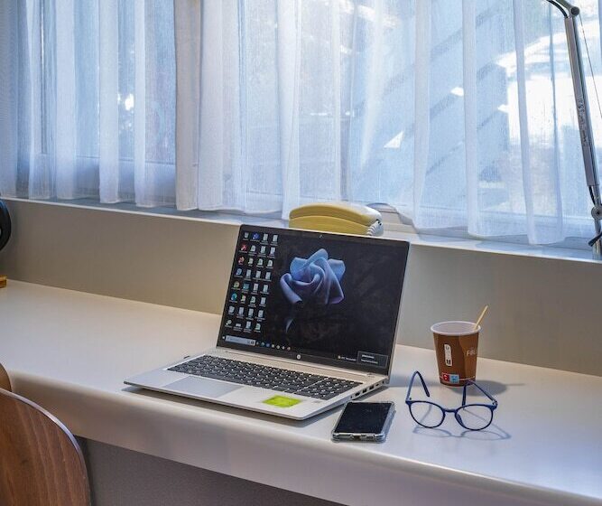 اتاق استاندارد, Noemys Arles