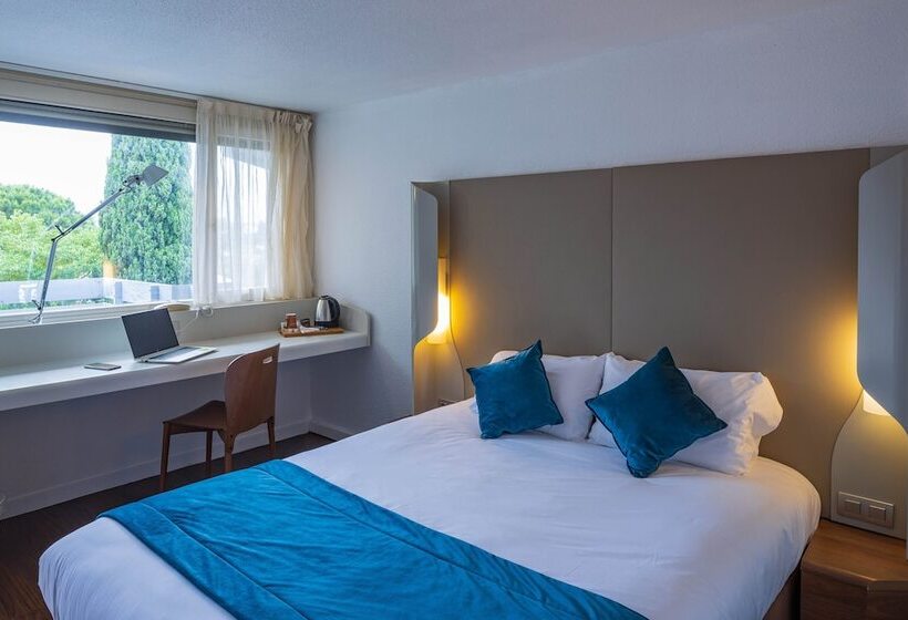 اتاق استاندارد, Noemys Arles