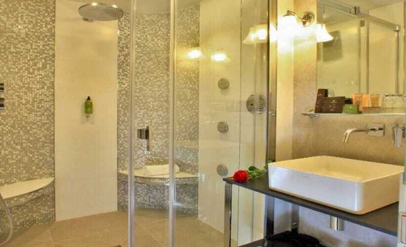 Номер Executive, Plaza Madeleine & Spa