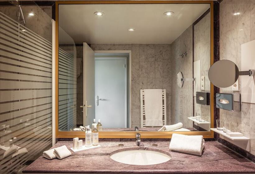 Classic Room, Royal Garden Champs Elysees