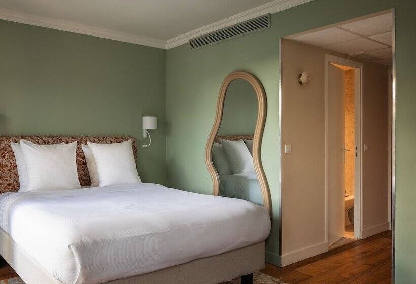 Superior Room, Royal Garden Champs Elysees