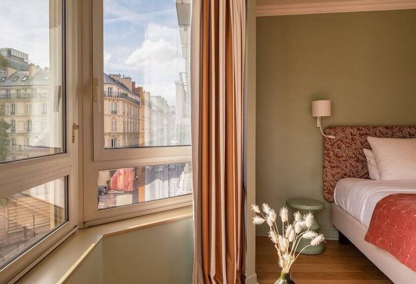 Deluxe Room, Royal Garden Champs Elysees