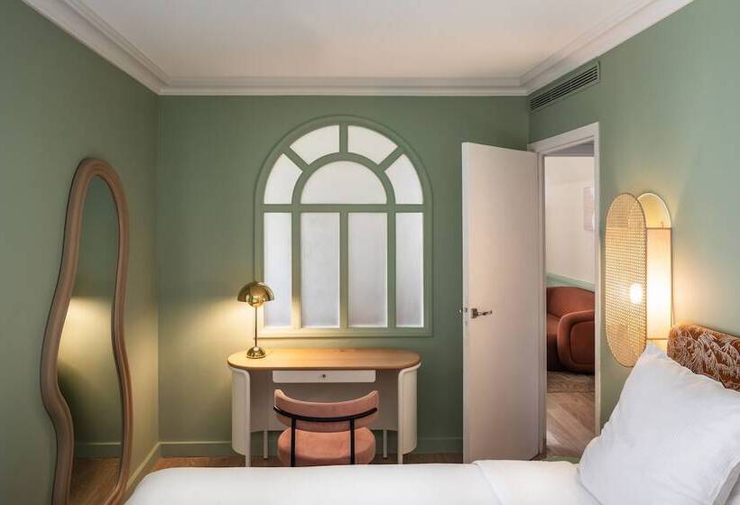 Suite, Royal Garden Champs Elysees