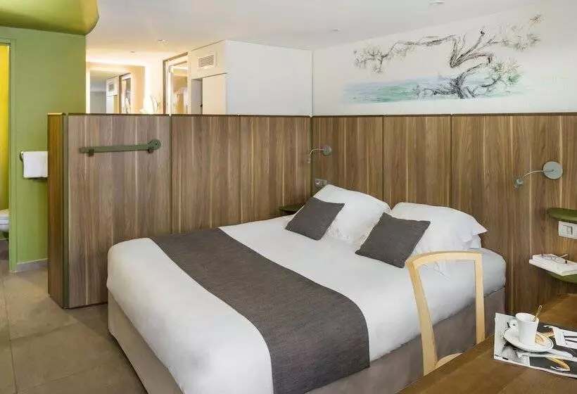 インサイドのスーペリアルーム, Terre De Provence Hôtel & Spa