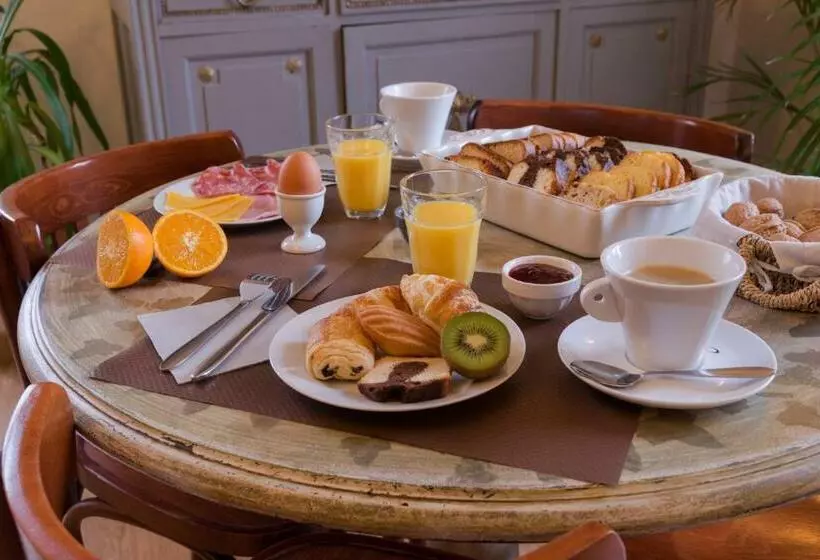 コンフォートトリプルルーム, Hôtel Du Parc, Avignon Est, The Originals City