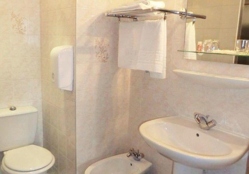 Номер Комфорт, Hôtel Du Parc, Avignon Est, The Originals City