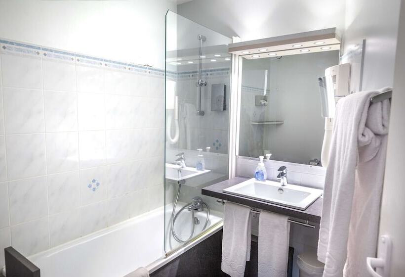 חדר סופריור נוף לנהר, Best Western Le Moulin De Ducey