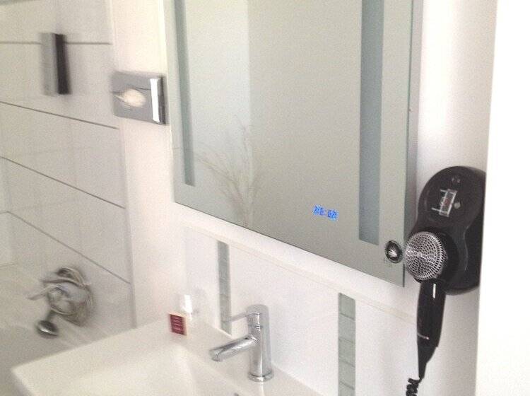 컴포트 트리플 룸, Cit Hotel Le Mirage