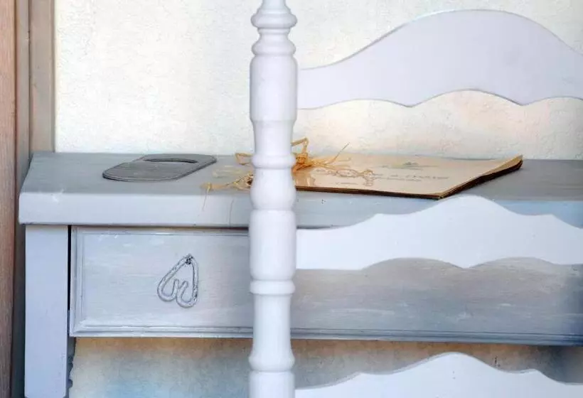 اتاق استاندارد با بالکن, Hôtel Les Mimosas