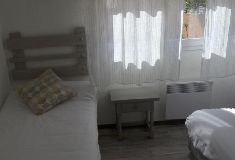 エコノミートリプルルーム, Hôtel Les Mimosas