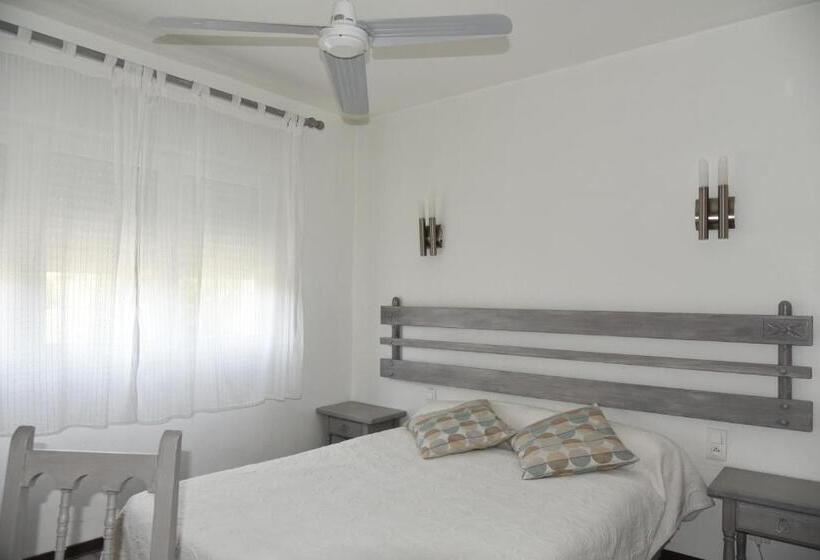 エコノミートリプルルーム, Hôtel Les Mimosas