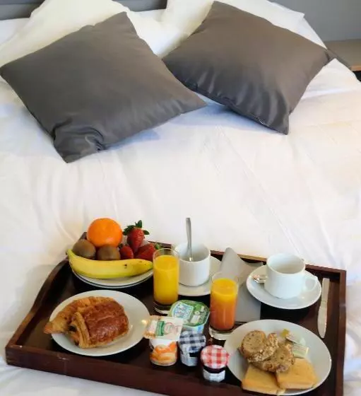 اتاق راحتی, Hôtel Les Mimosas