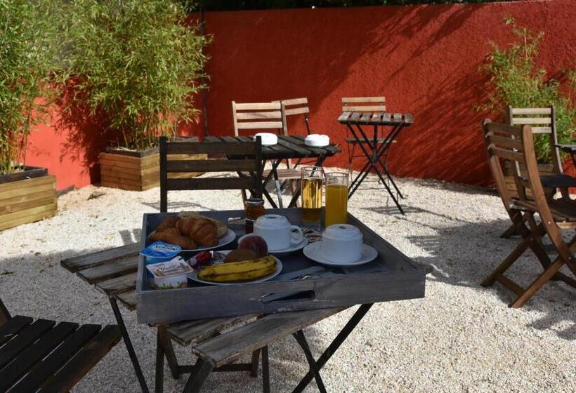 Comfort room with balcony, Hôtel Les Mimosas