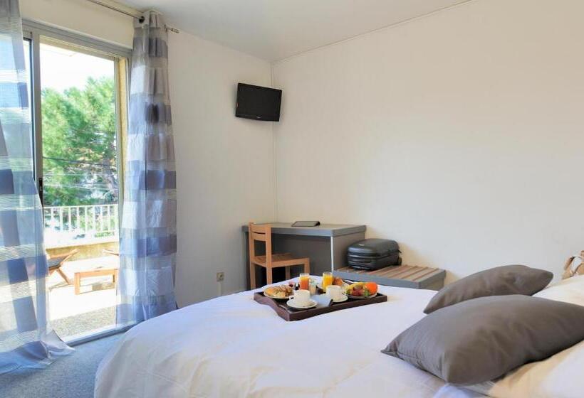 Comfort room with terrace, Hôtel Les Mimosas