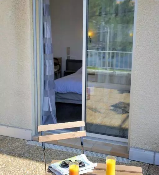 Comfort room with terrace, Hôtel Les Mimosas