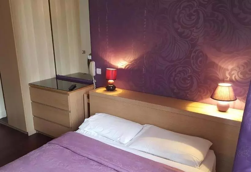 デラックスルーム, Hôtel Média