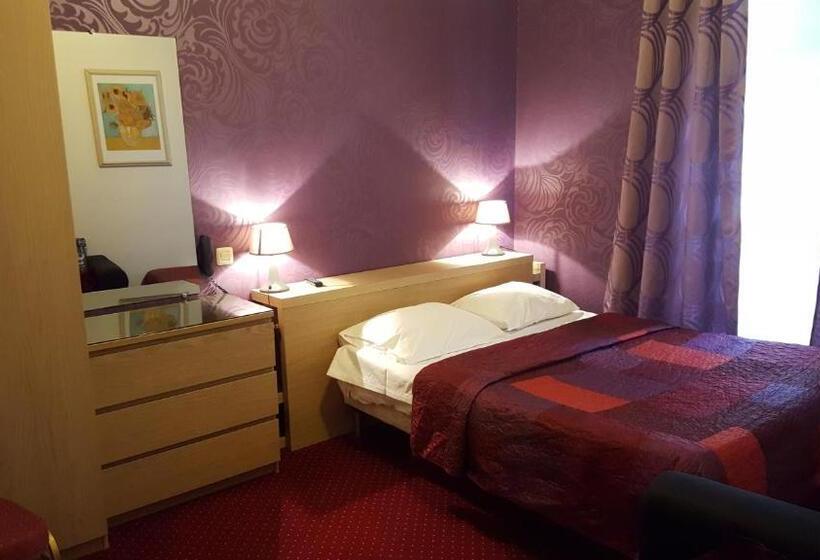 اتاق لوکس, Hôtel Média