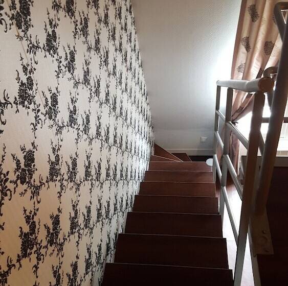 اتاق استاندارد چهار تخته, Hôtel Média