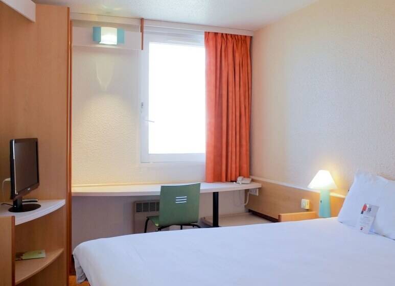 ダブルベッドスタンダードルーム, Ibis Lyon Est Bron