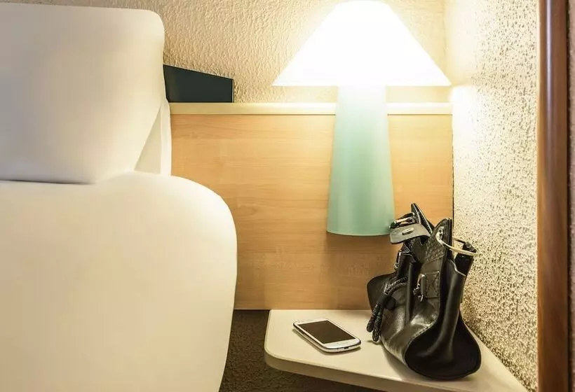 Standart Oda, Ibis Lyon Est Bron