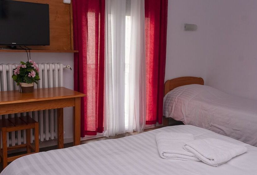 스탠다드 트리플 룸, Le Catalan   Hôtel Et Appartements