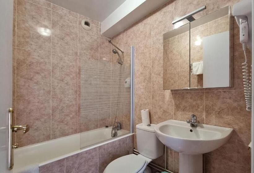 4인용 스탠다드 룸, Le Catalan   Hôtel Et Appartements