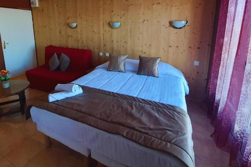 스탠다드 스튜디오, Le Catalan   Hôtel Et Appartements