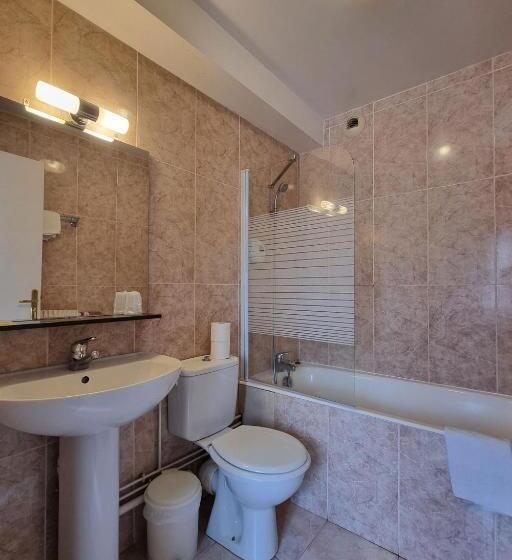 Номер Стандарт Трехместный, Le Catalan   Hôtel Et Appartements