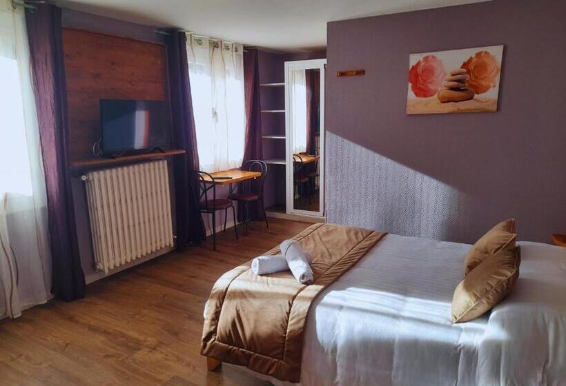 Номер Стандарт Трехместный, Le Catalan   Hôtel Et Appartements