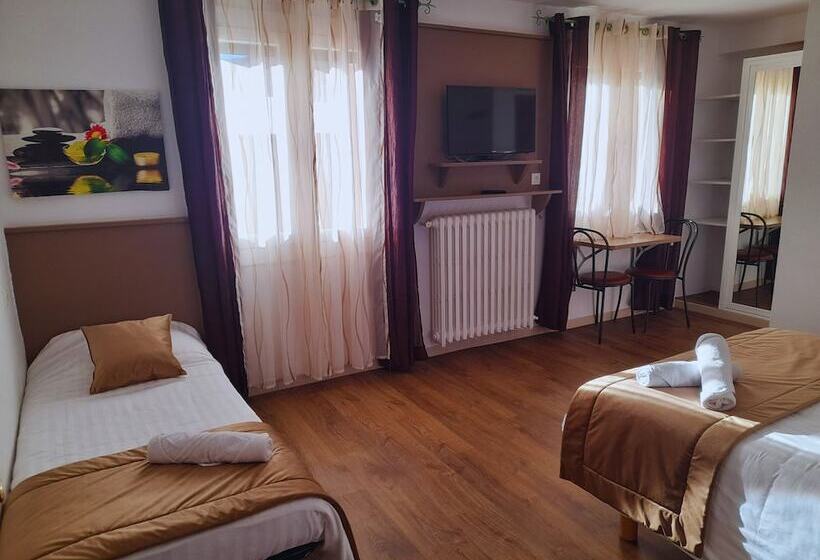 스탠다드 트리플 룸, Le Catalan   Hôtel Et Appartements