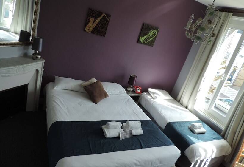 Трехместный Номер Superior, Le Chantilly