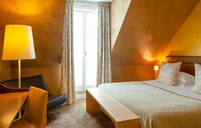 スーペリアールーム, Le Manoir Du Lys, The Originals Relais